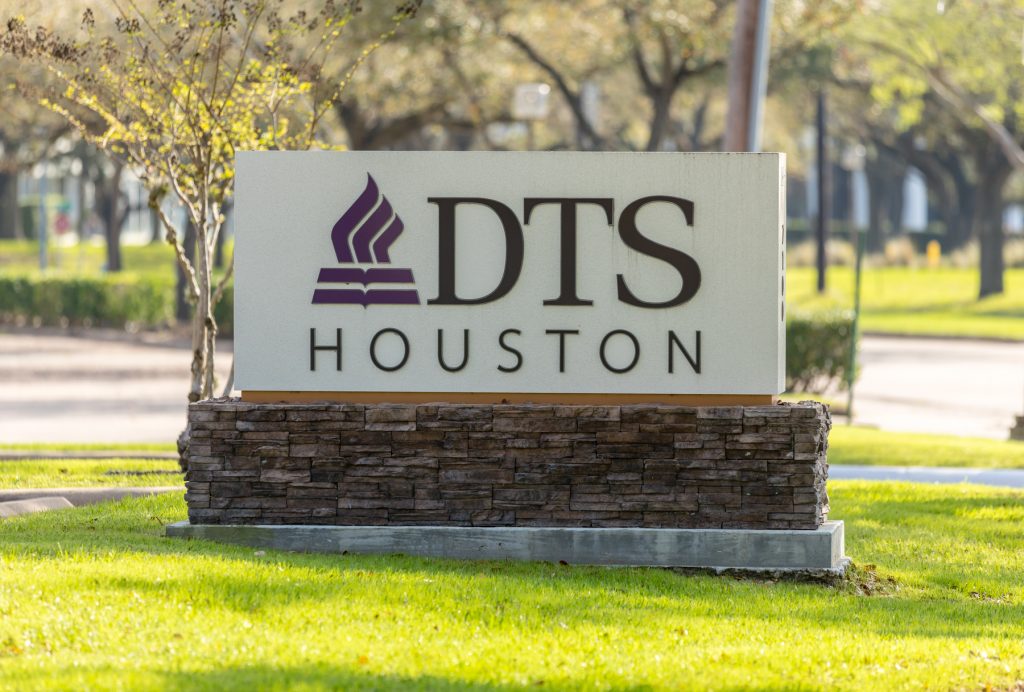DTS-Houston-Sign-1-1024x692
